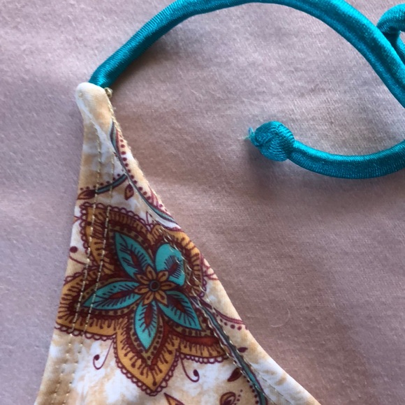 🍕 4 for $15  Guess boho string bikini top - Picture 2 of 2